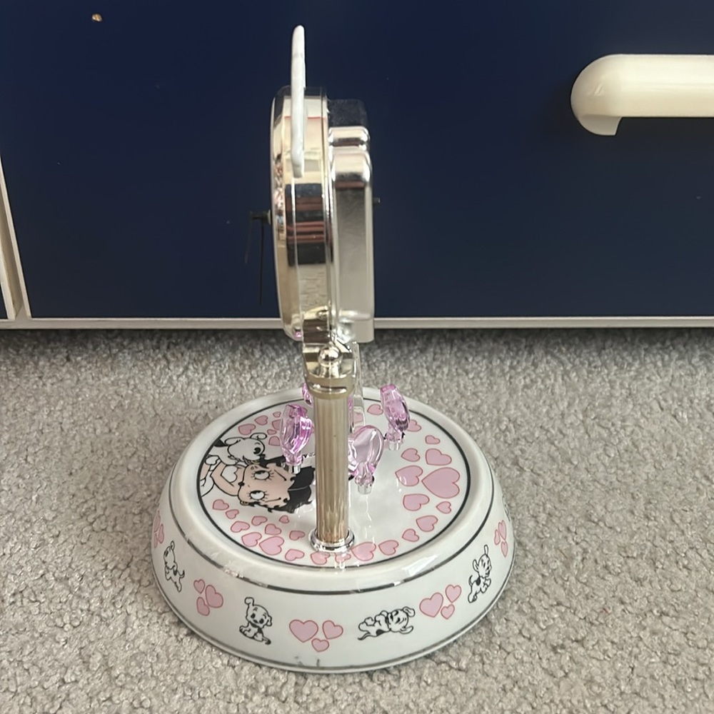 Betty Boop with Pudgy 2008 Anniversary Clock with Dome Covering - Picture 11 of 11